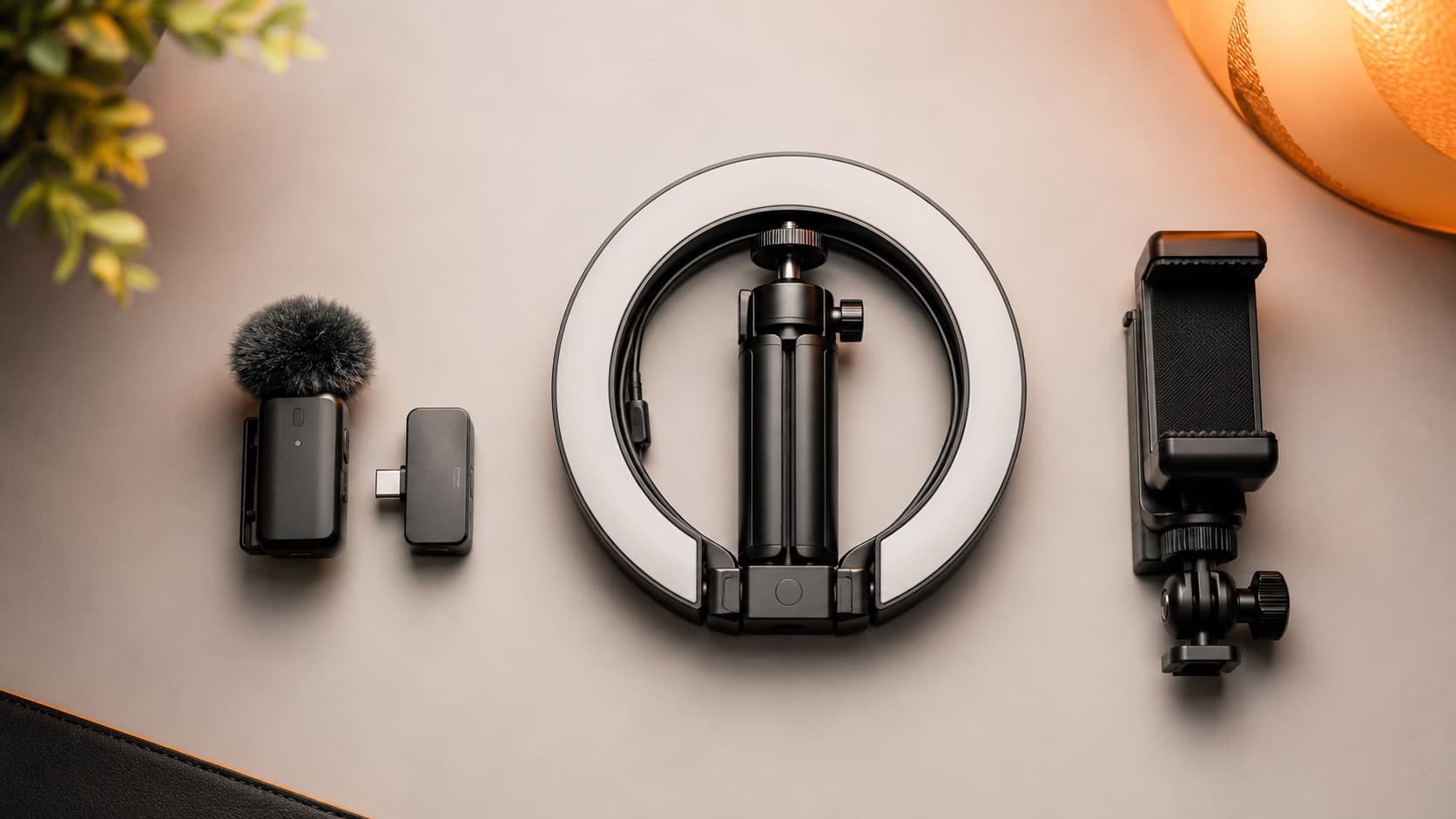 Kit Tier 1: mic, luz e tripé